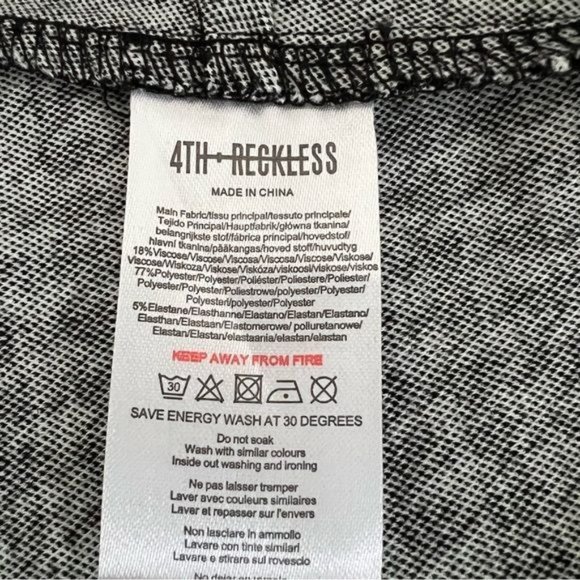 ASOS 4th + Reckless Overlay Bandeau Button Detail Crop Top in Houndstooth EUC - Picture 7 of 8